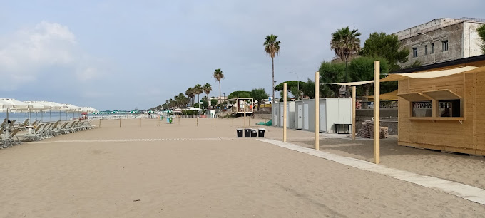 Stabilimento “Manta Rei Sunset Beach Bar”