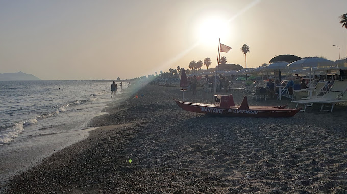 Stabilimento “Manta Rei Sunset Beach Bar”