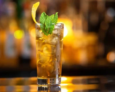 Long-Island-iced-tea-cocktail-ricetta-ingredienti-dosi-e-la-storia